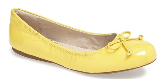 Gwen Stefani Makes Vintage Loafers Look On Trend – Shoes Post