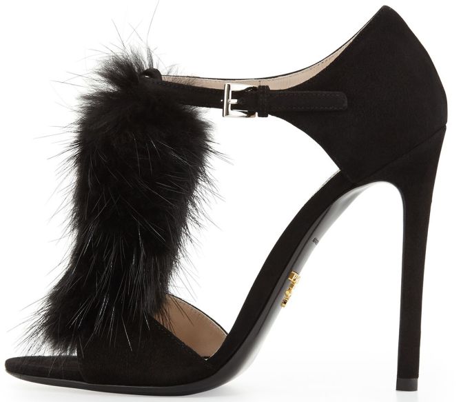 Will You Wear Kim Kardashian’s Weird Fur-Lined Celine Sandals? – Shoes Post