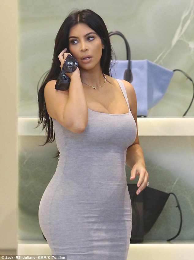 634px x 851px - Pregnant Kim Kardashian Flaunts Curves in Super Skintight ...