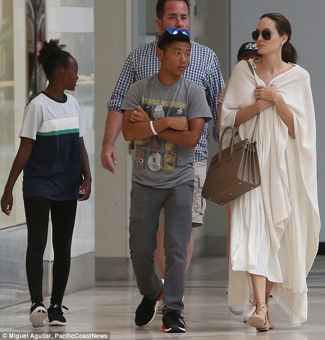 Angelina Jolie Has the Perfect End-of-Summer Outfit