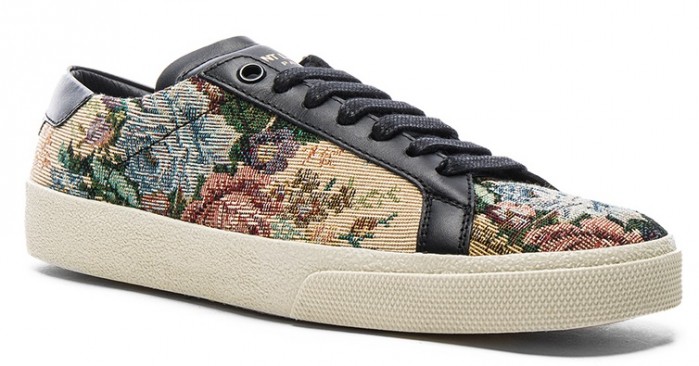 Taylor Swift Makes A Statement In Gucci Floral Sneakers [PHOTOS