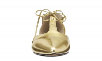 nine west t strap flats