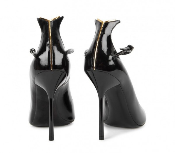 SAINT LAURENT Black patent leather pumps – Shoes Post