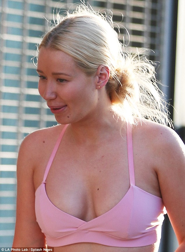 Iggy Azalea Tits Porn - Has Iggy Azalea underwent more plastic surgery procedures? â€“ Shoes Post