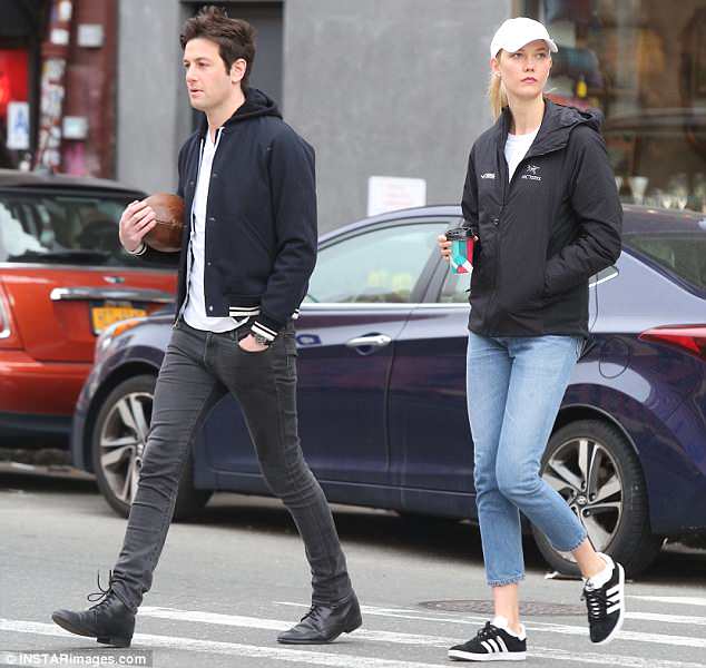 Karlie kloss best sale casual style