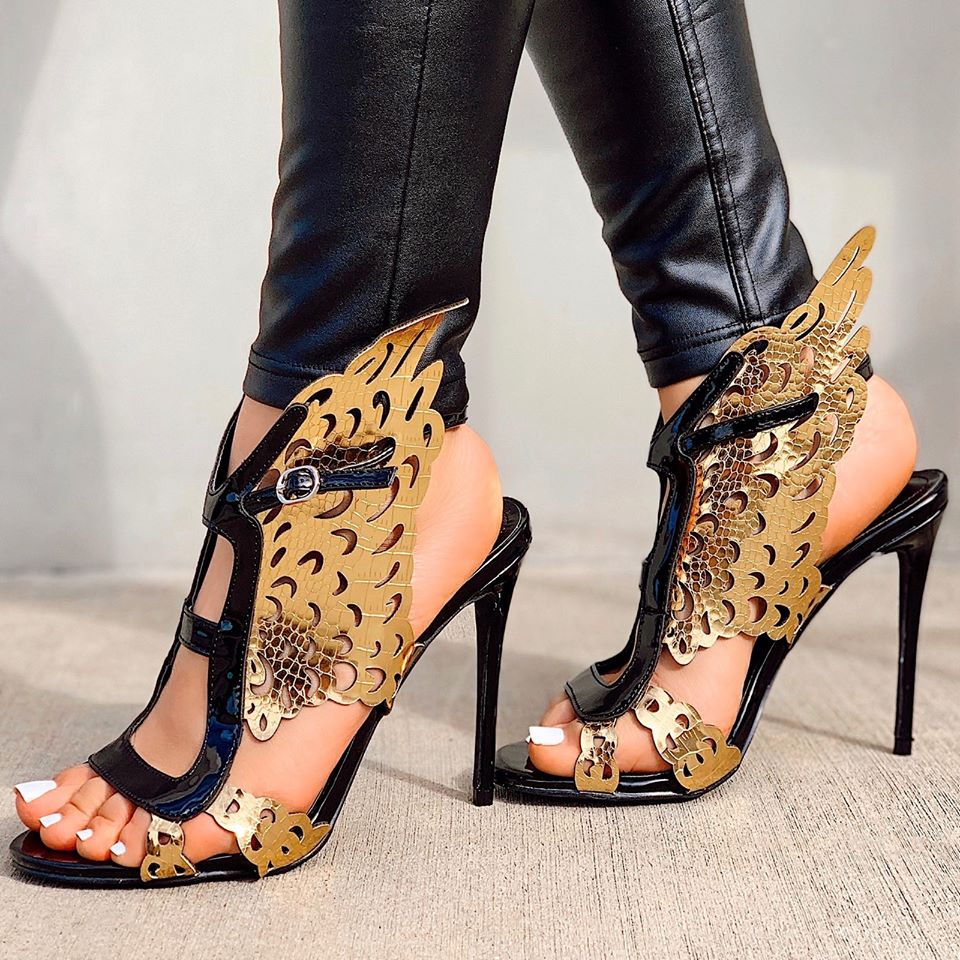 Black elegant high heels sandals with front cut-out design