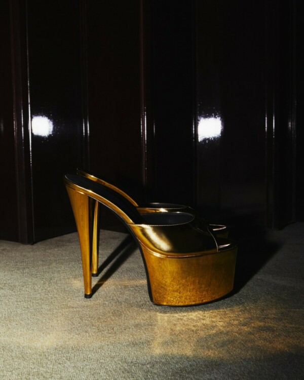 dolce and gabbana embellished heels