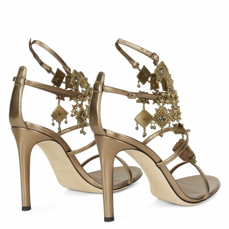 giuseppe zanotti amira